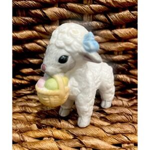 Vintage Enesco White Sheep Lamb Easter egg  Basket Figurine Made In Taiwan EUC!